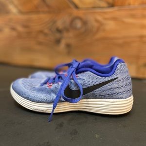 Women’s Lunartempo 2 Nikes